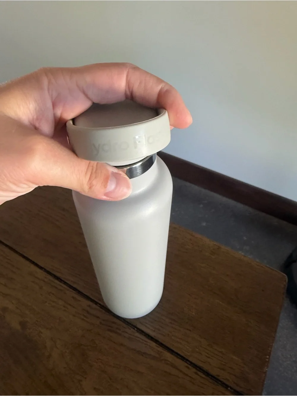 New Hydro Flask Insulated 21 oz Birch Grey Water Bottle with Flex Cap